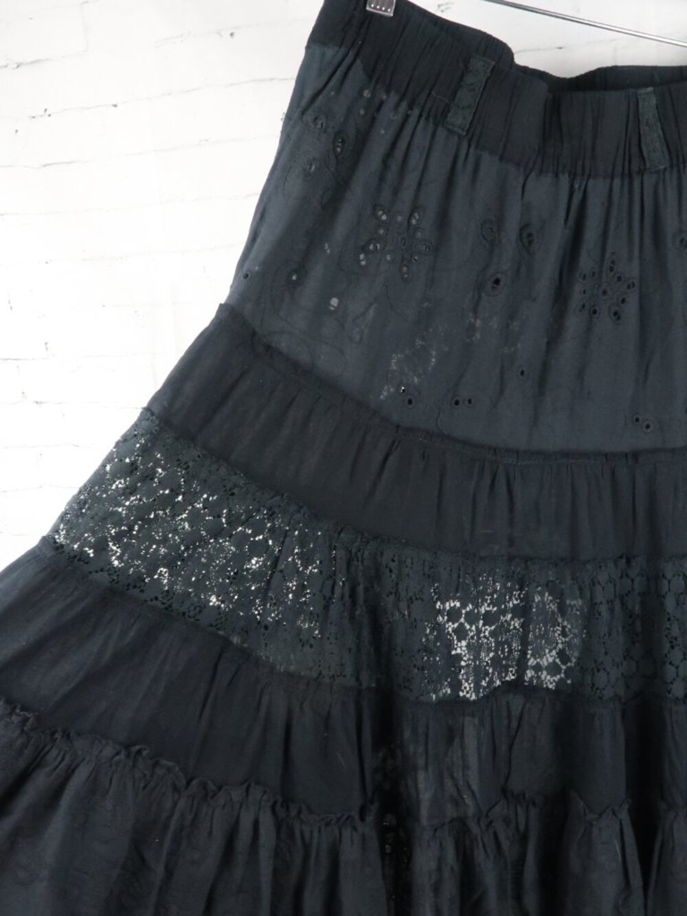 ANTICA SANTORIA BY GIACAMO CIRQUE BLACK EYELET HI LOW GYPSY MAXI SKIRT - Picture 6 of 11